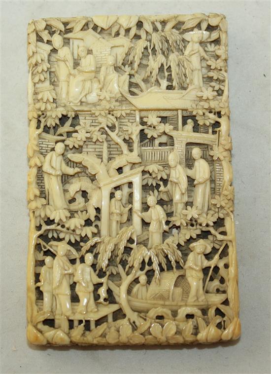 A Chinese export ivory card case, 19th century, 10.7cm